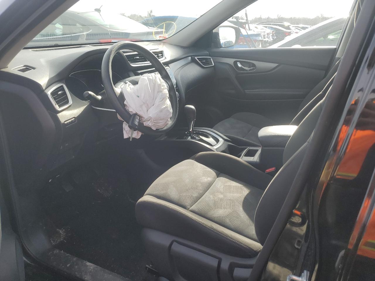 2015 Nissan Rogue - Image 7