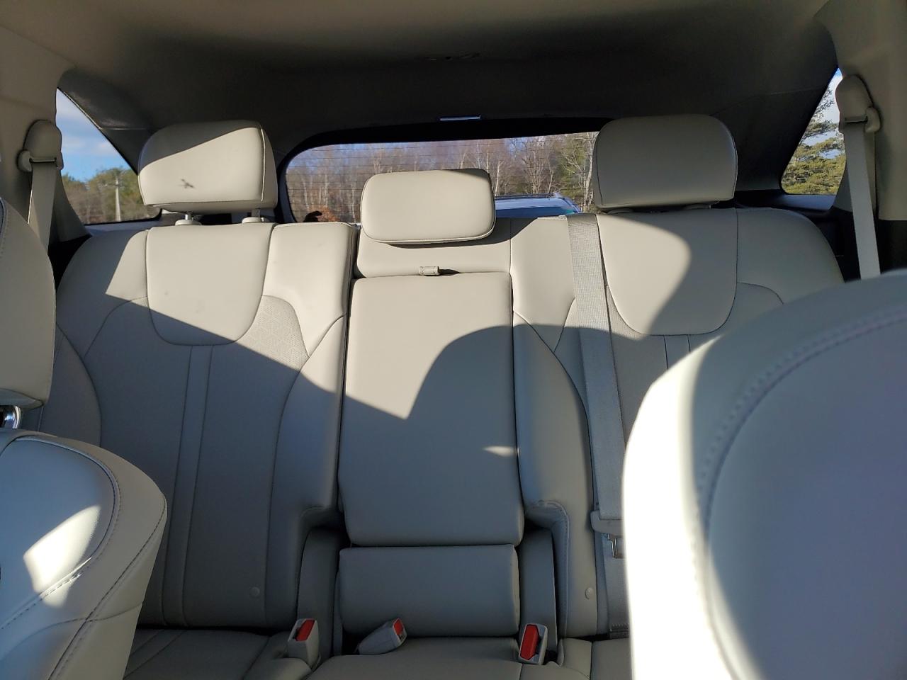 2023 Kia Sorento - Image 10