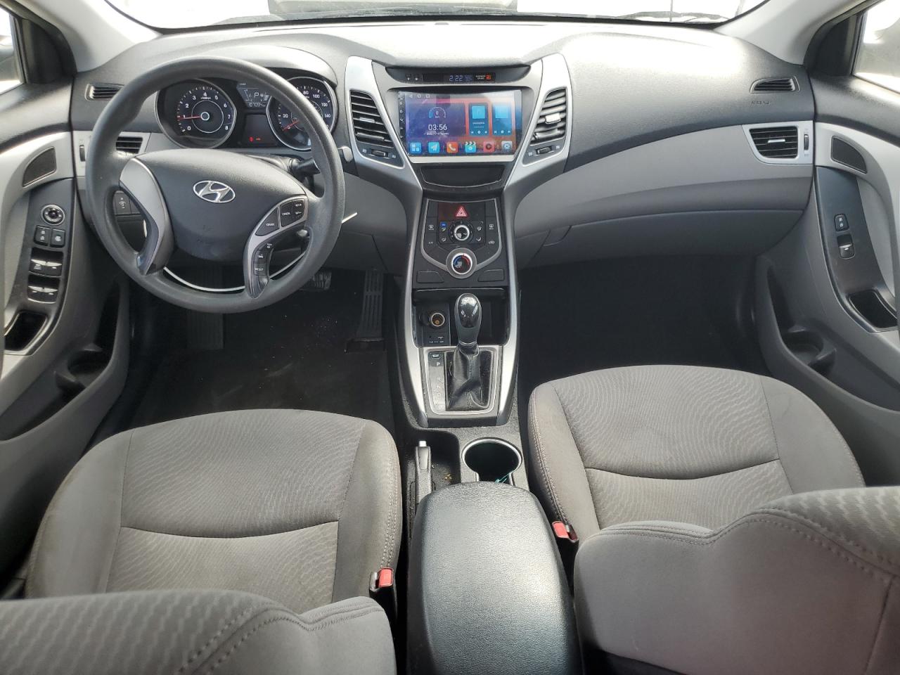 2015 Hyundai Elantra - Image 8