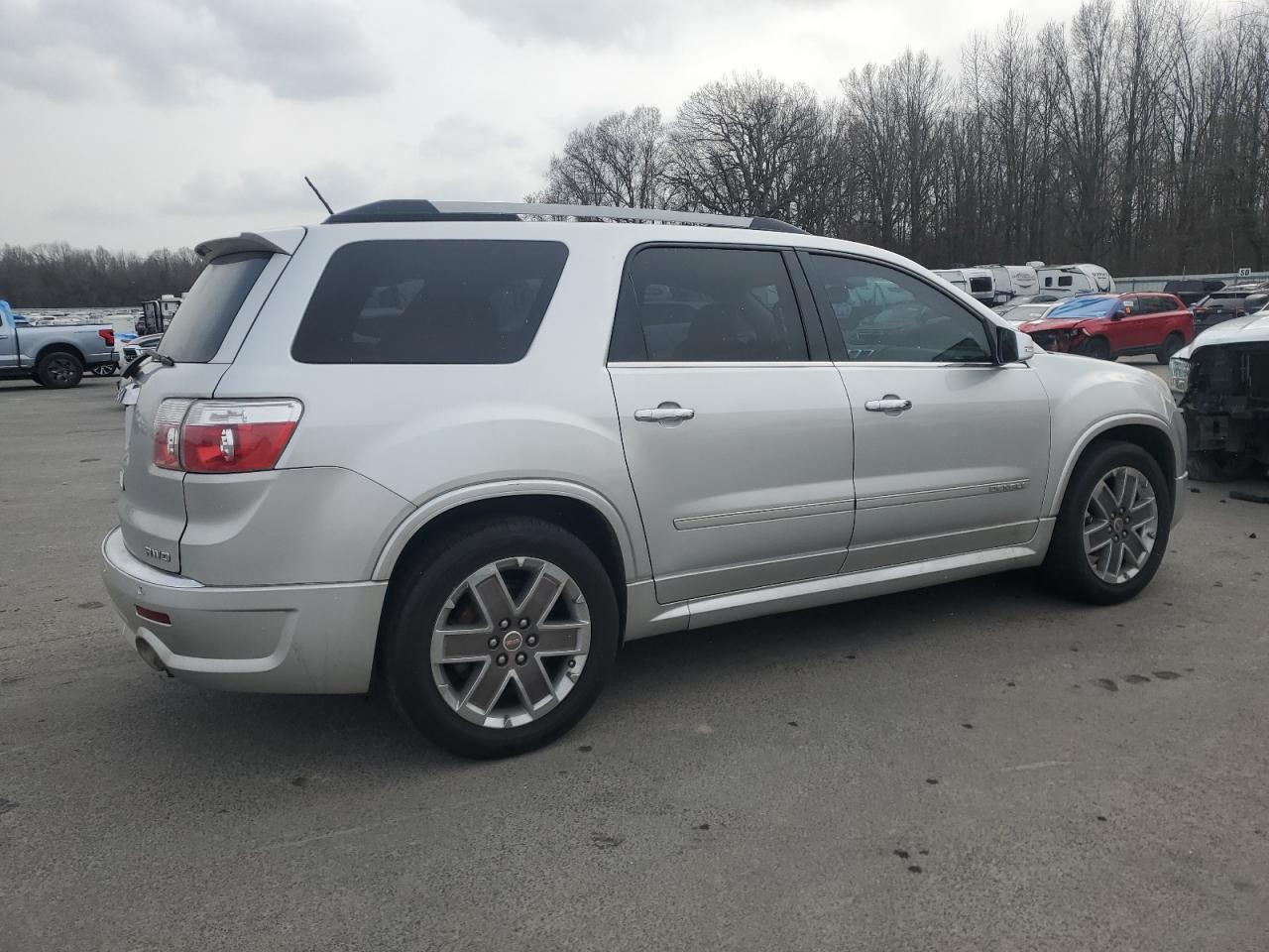 2012 GMC Acadia - Image 3