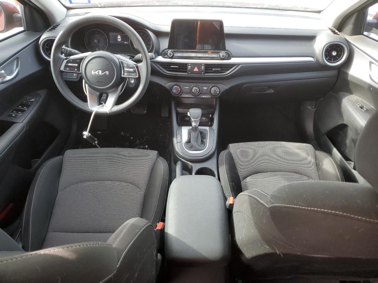 2024 Kia Forte - Image 8