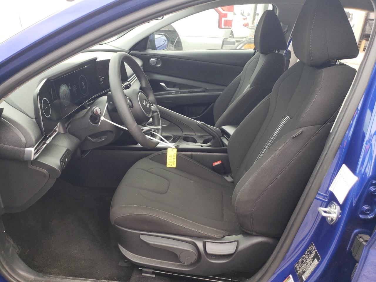 2024 Hyundai Elantra - Image 7