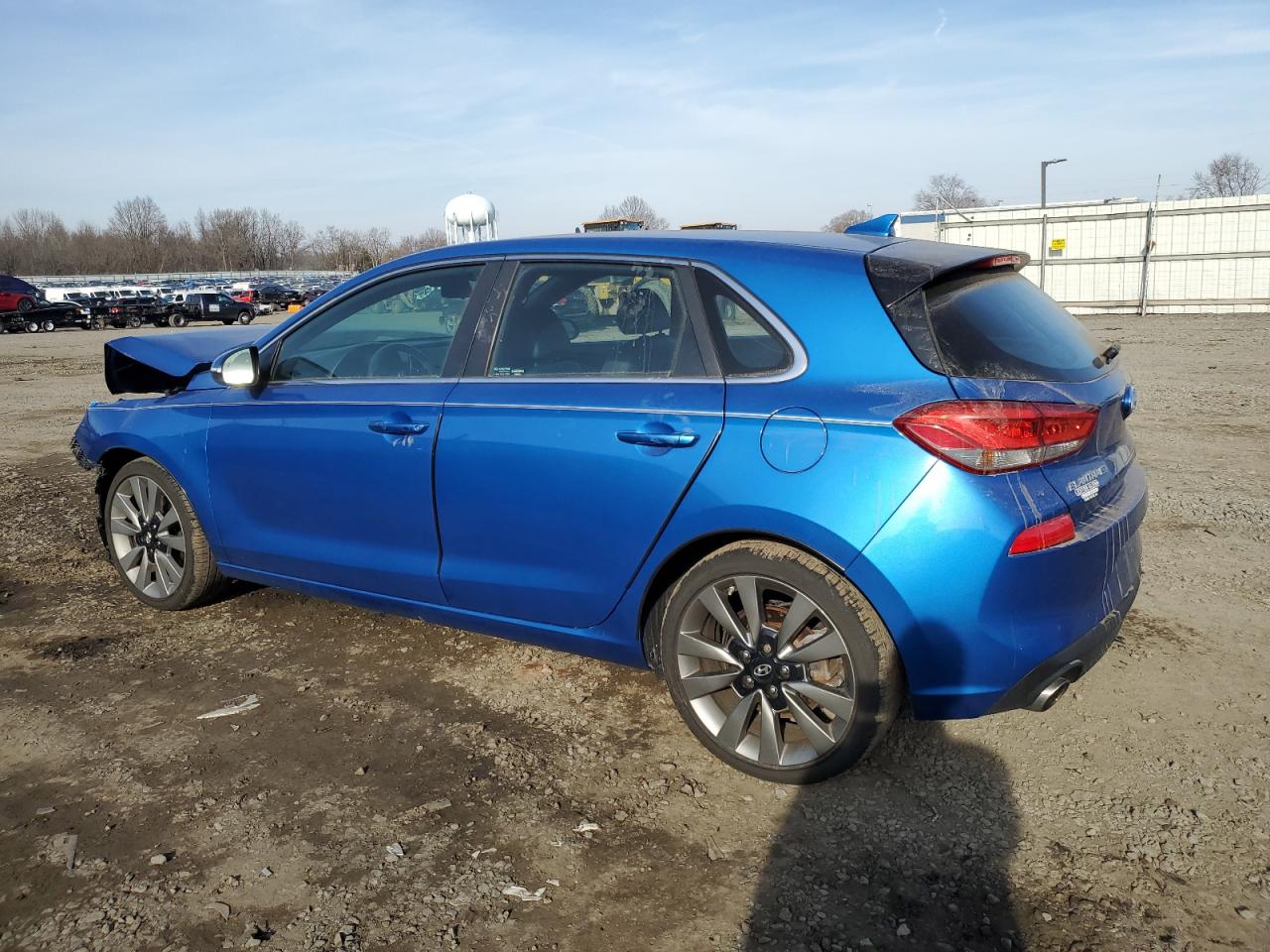 2018 Hyundai Elantra - Image 2