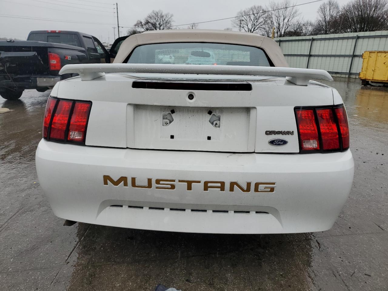 2003 Ford Mustang - Image 6