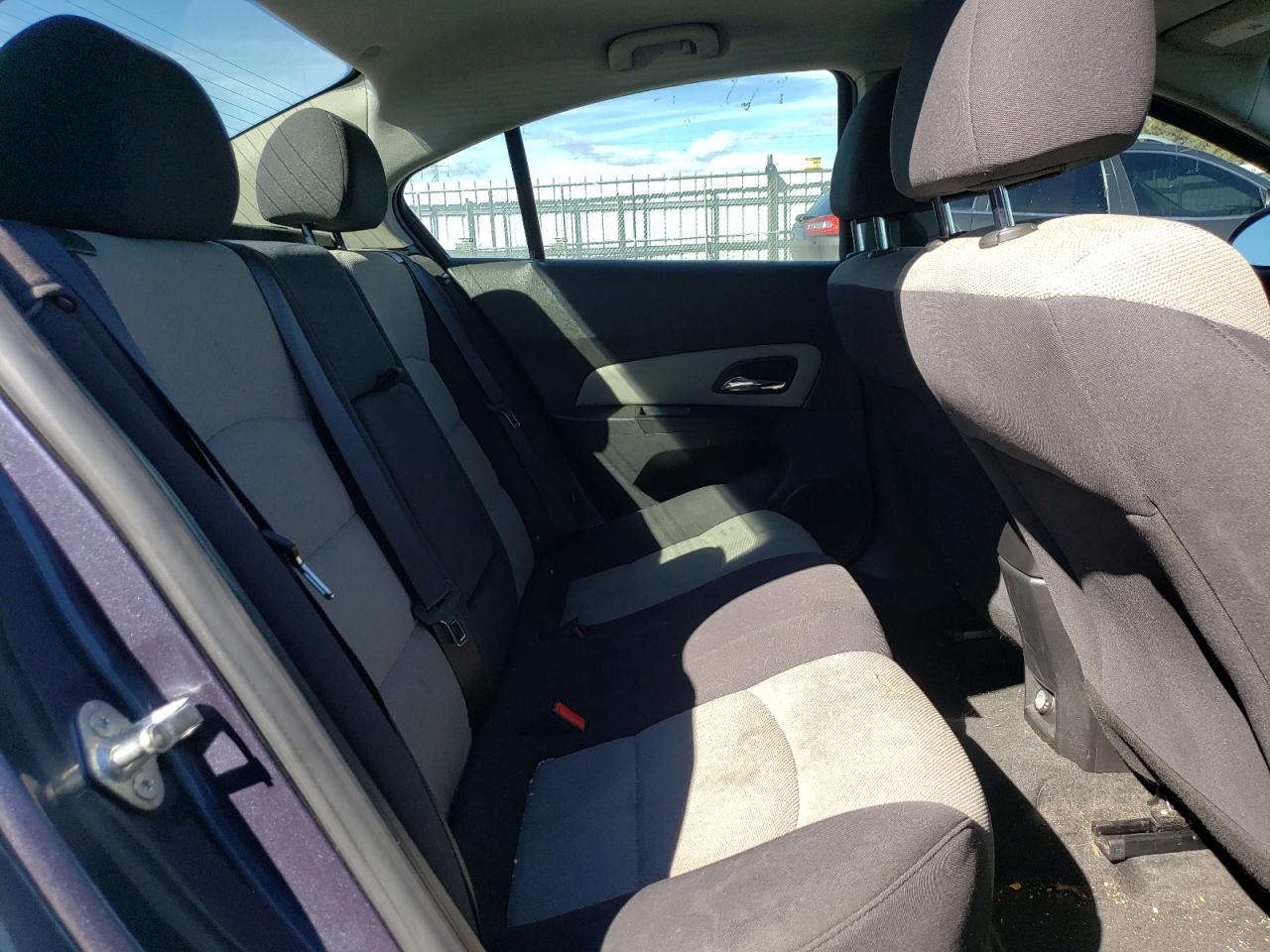 2013 Chevrolet Cruze - Image 11