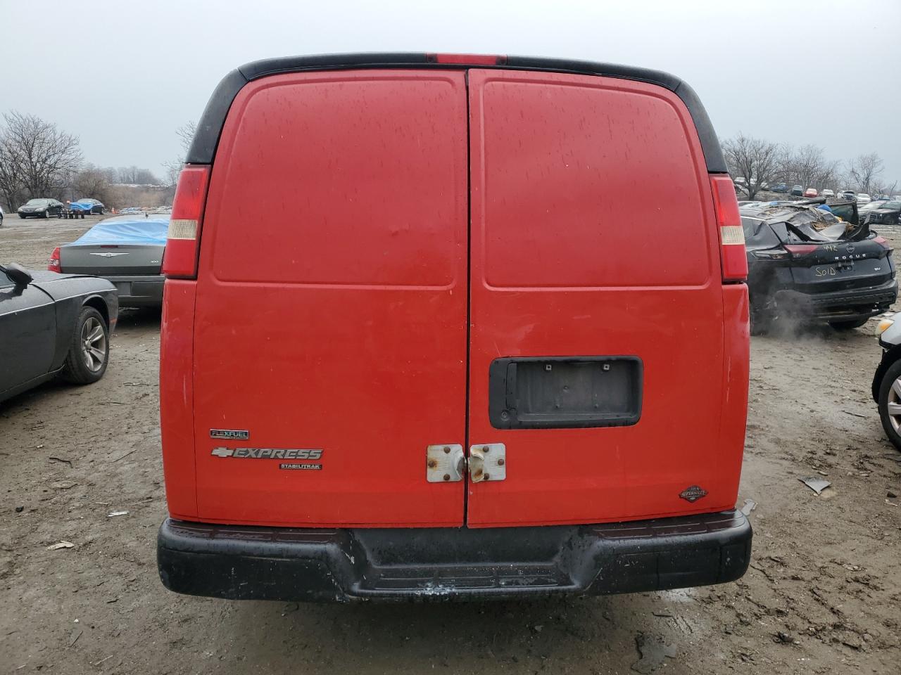 2011 Chevrolet Express - Image 6