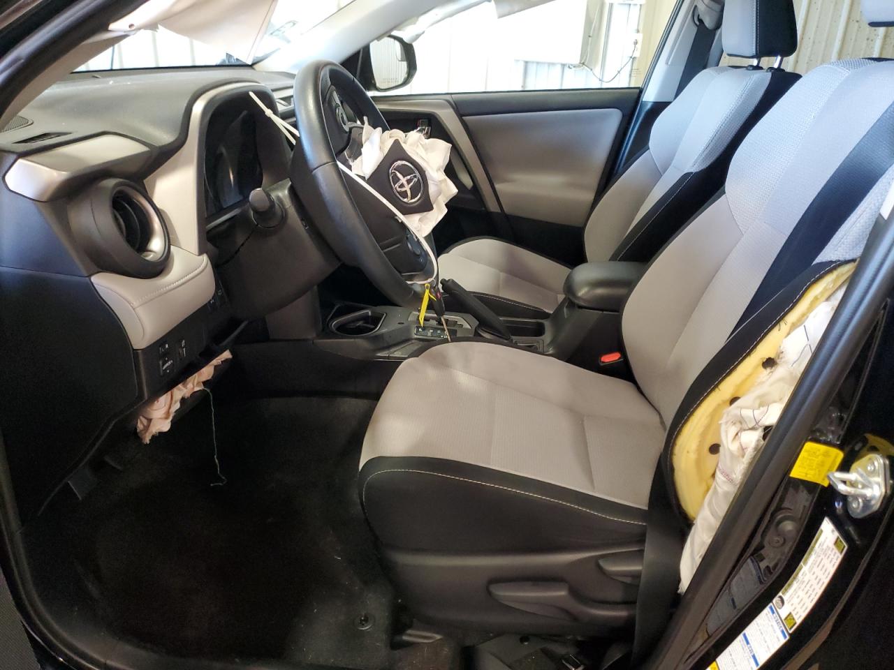 2016 Toyota RAV 4 - Image 7