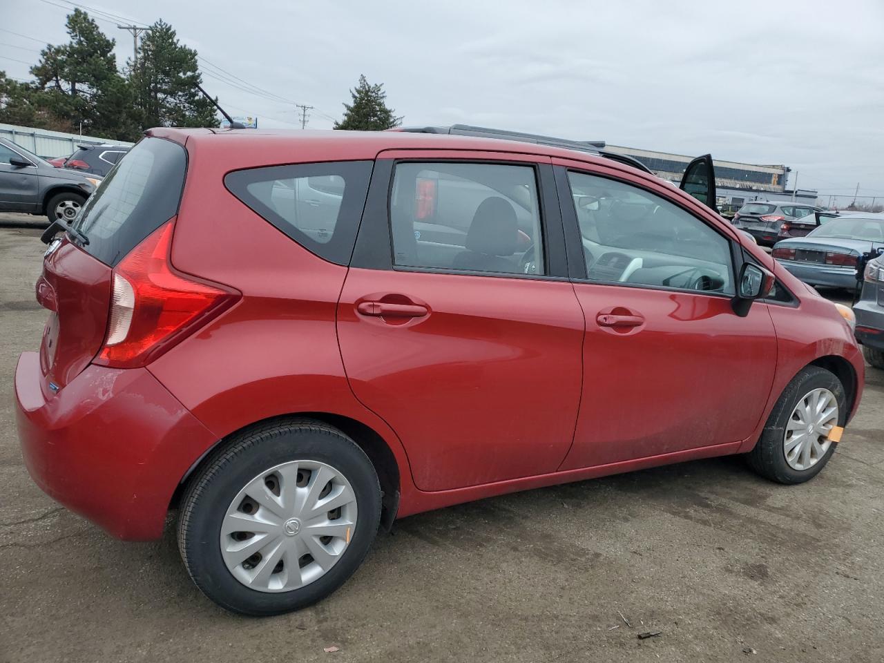 2015 Nissan Versa - Image 3