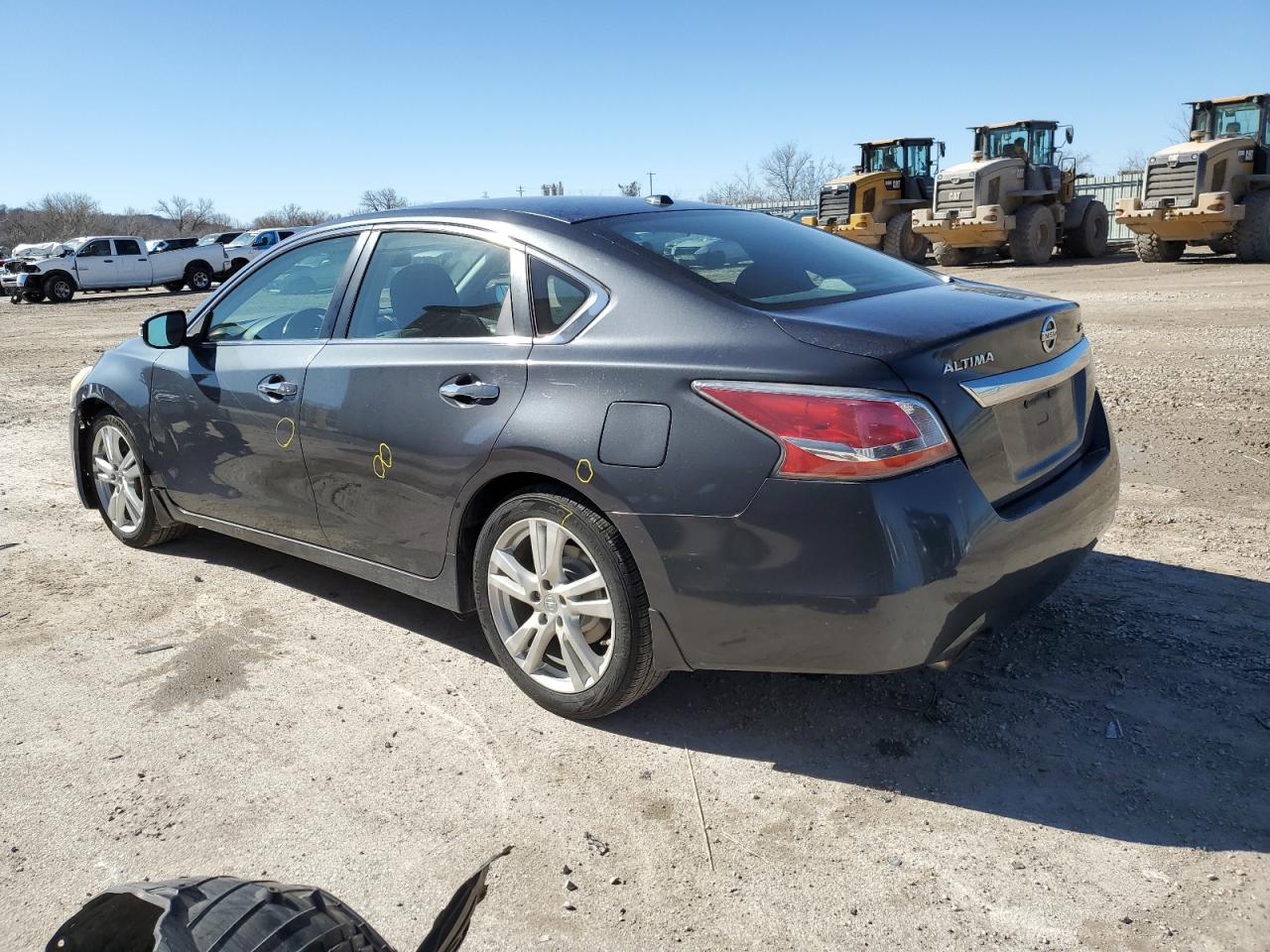 2013 Nissan Altima - Image 2