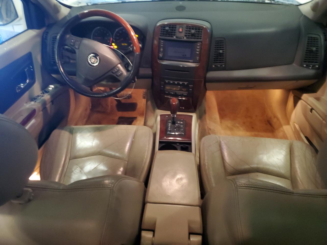 2005 Cadillac SRX - Image 8