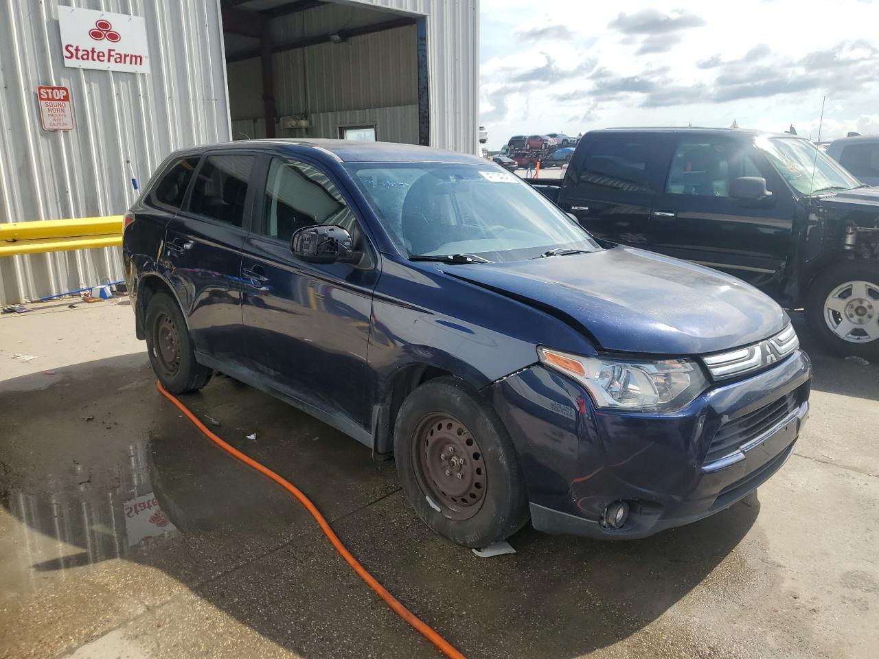 2014 Mitsubishi Outlander - Image 4
