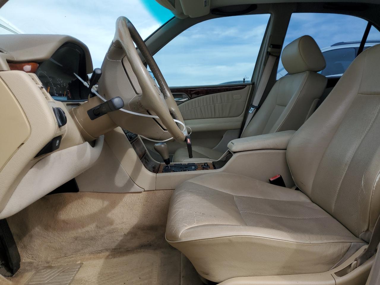 1998 Mercedes-Benz E 430 VIN: WDBJF70F1WA683246 Lot: 46858965