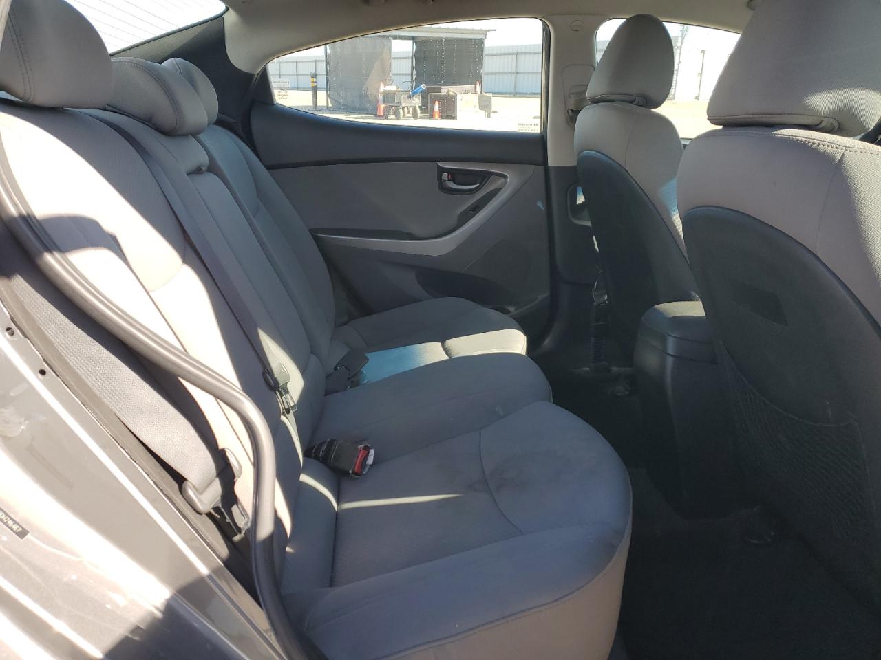 2013 Hyundai Elantra - Image 11