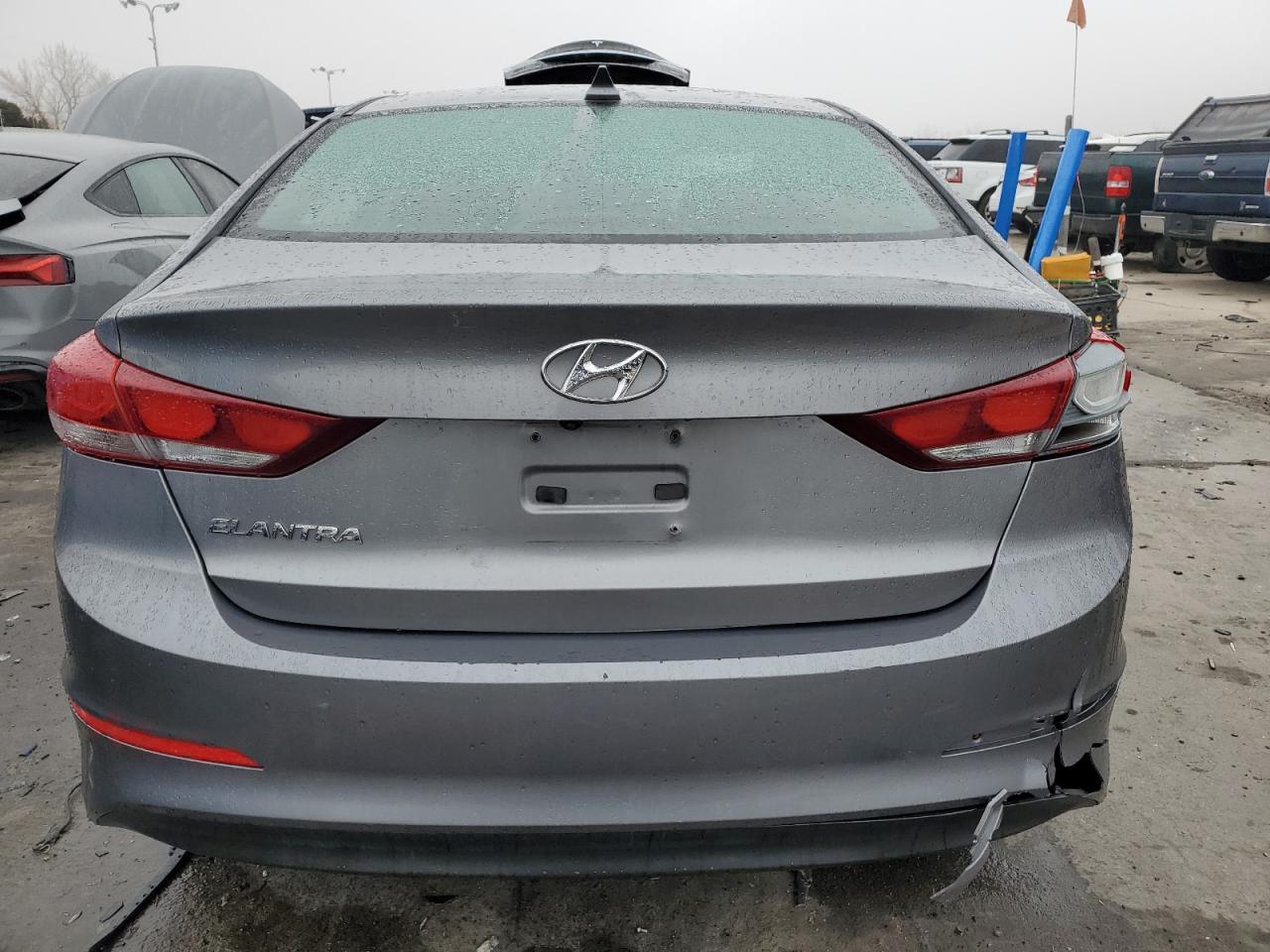 2018 Hyundai Elantra - Image 6
