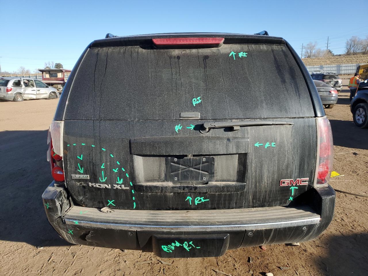 2010 GMC Yukon - Image 6