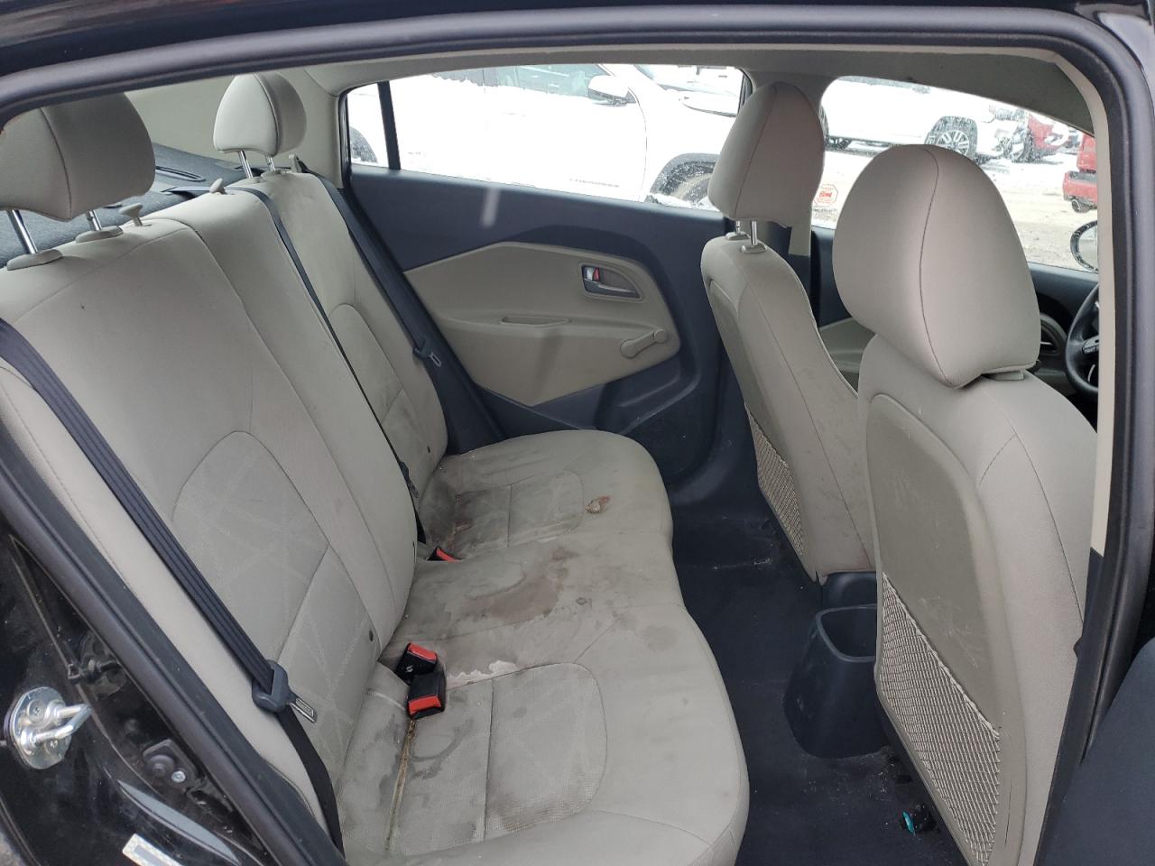 2015 Kia Rio - Image 11