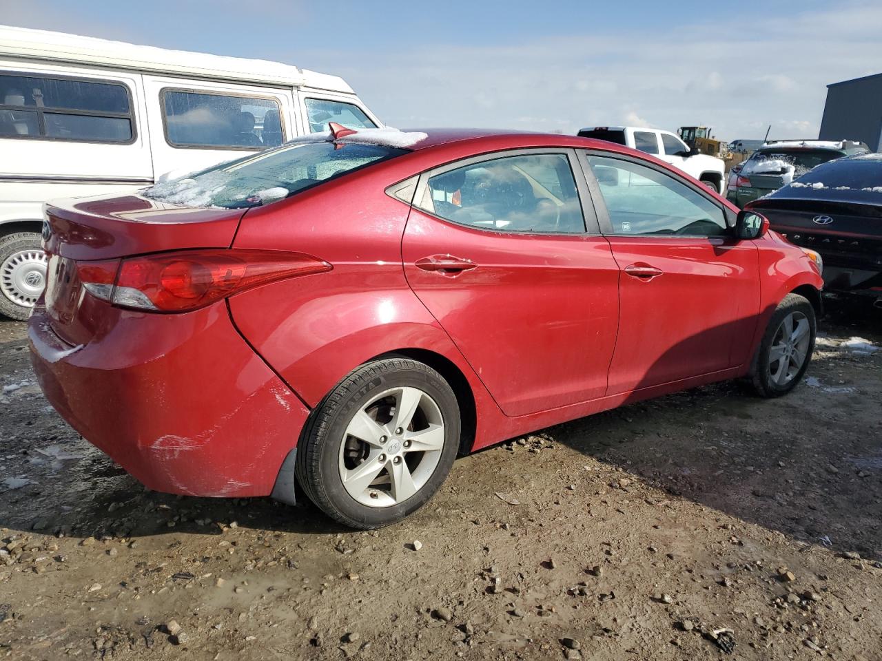 2013 Hyundai Elantra - Image 3