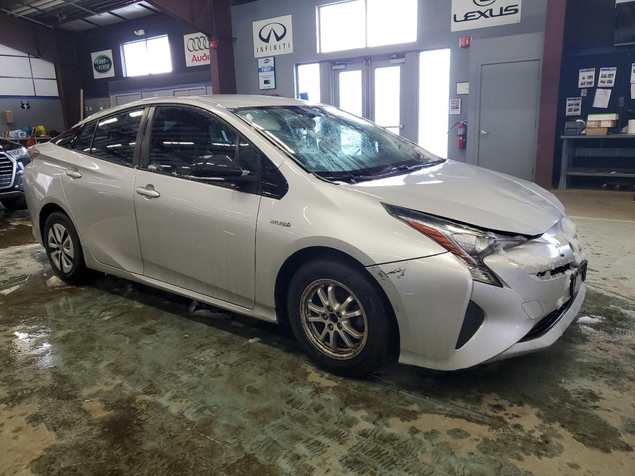2016 Toyota Prius - Image 4