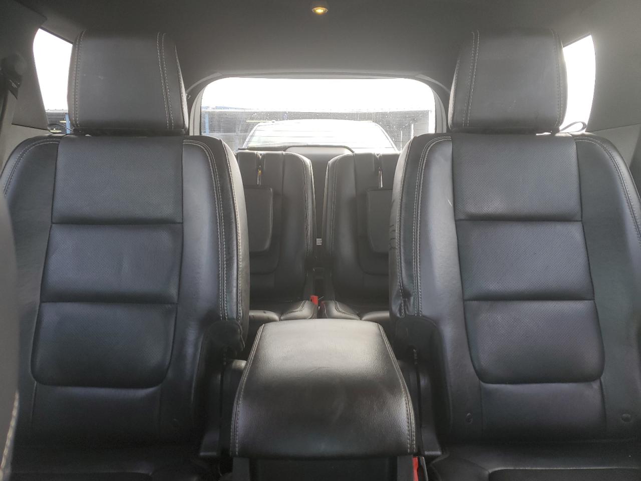 2015 Ford Explorer - Image 10