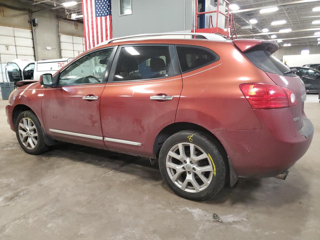 2011 Nissan Rogue - Image 2