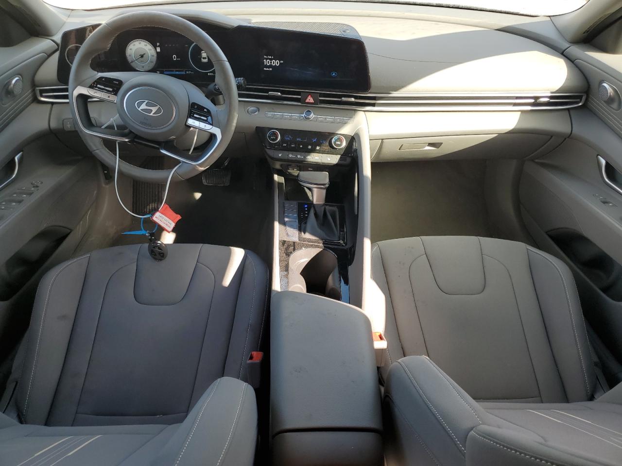 2024 Hyundai Elantra - Image 8