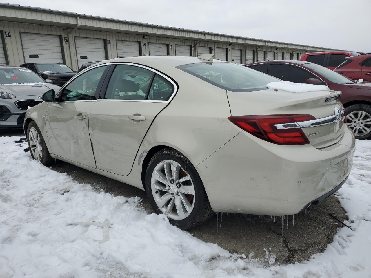 2016 Buick Regal - Image 2