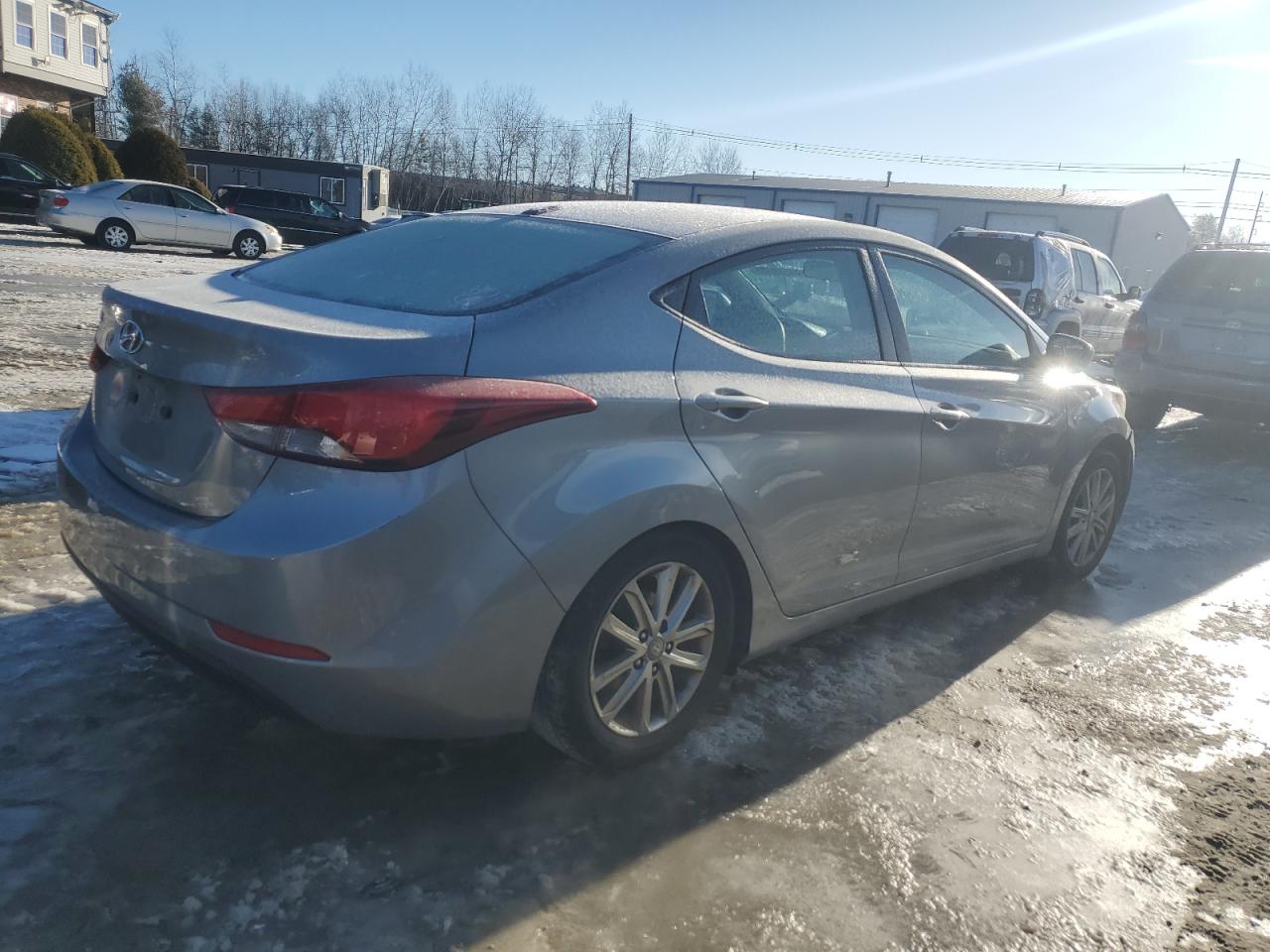 2015 Hyundai Elantra - Image 3