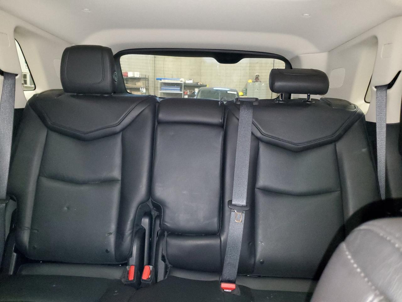 2017 Cadillac XT5 - Image 10
