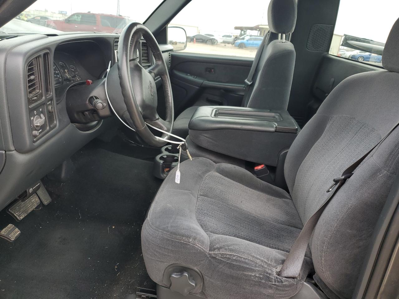 2002 Chevrolet Silverado - Image 7