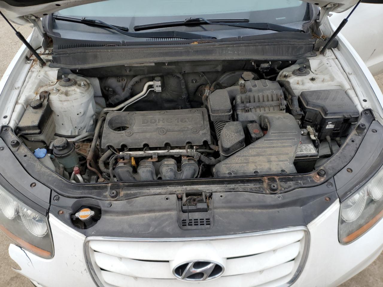 2010 Hyundai Santa Fe - Image 12
