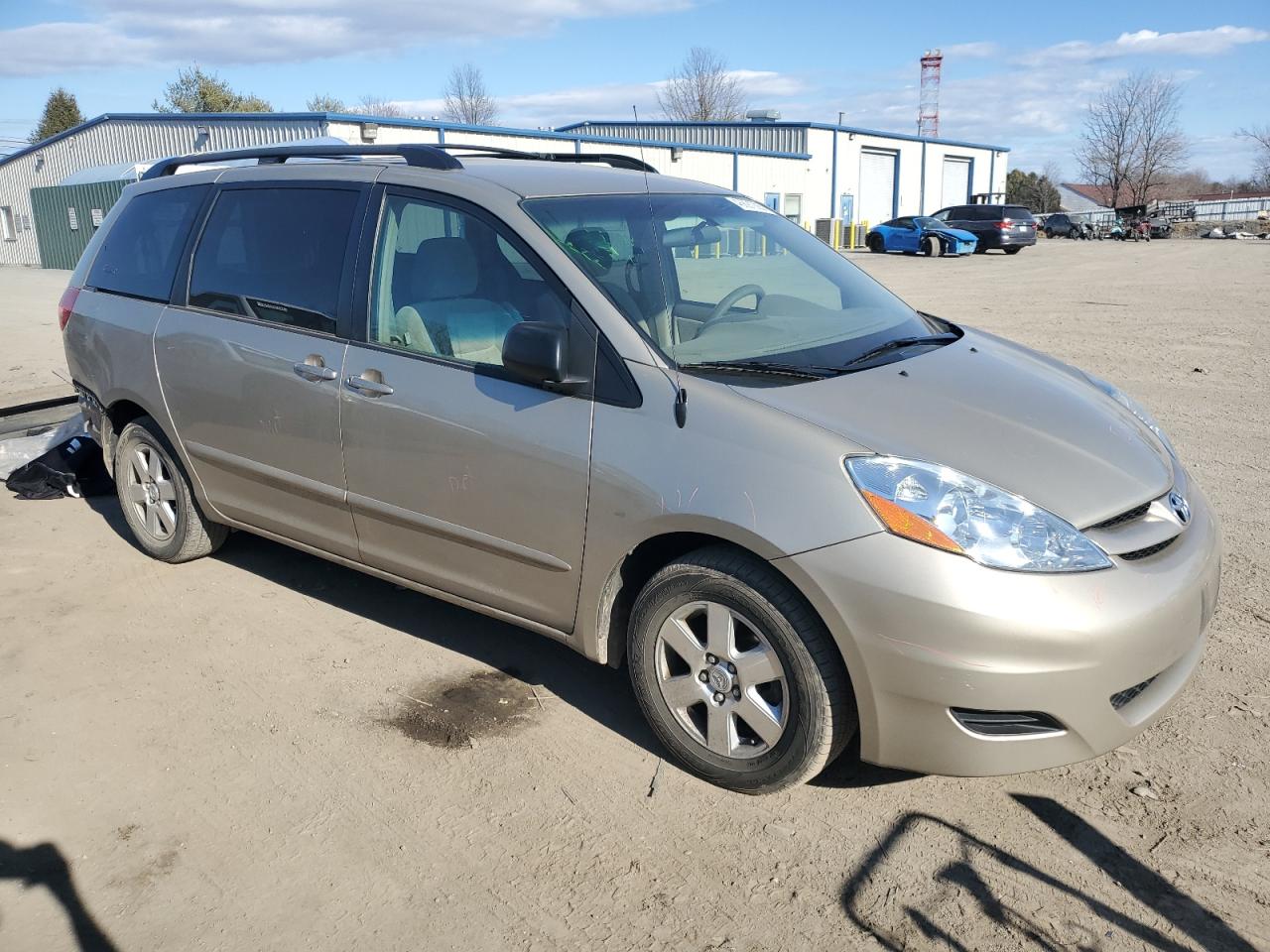 2010 Toyota Sienna - Image 4