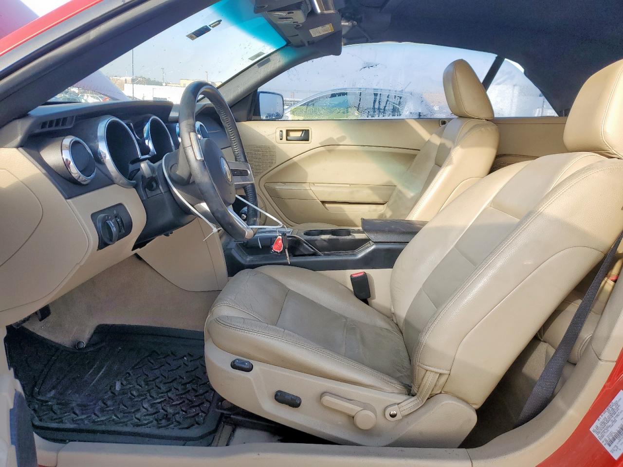 2006 Ford Mustang - Image 7