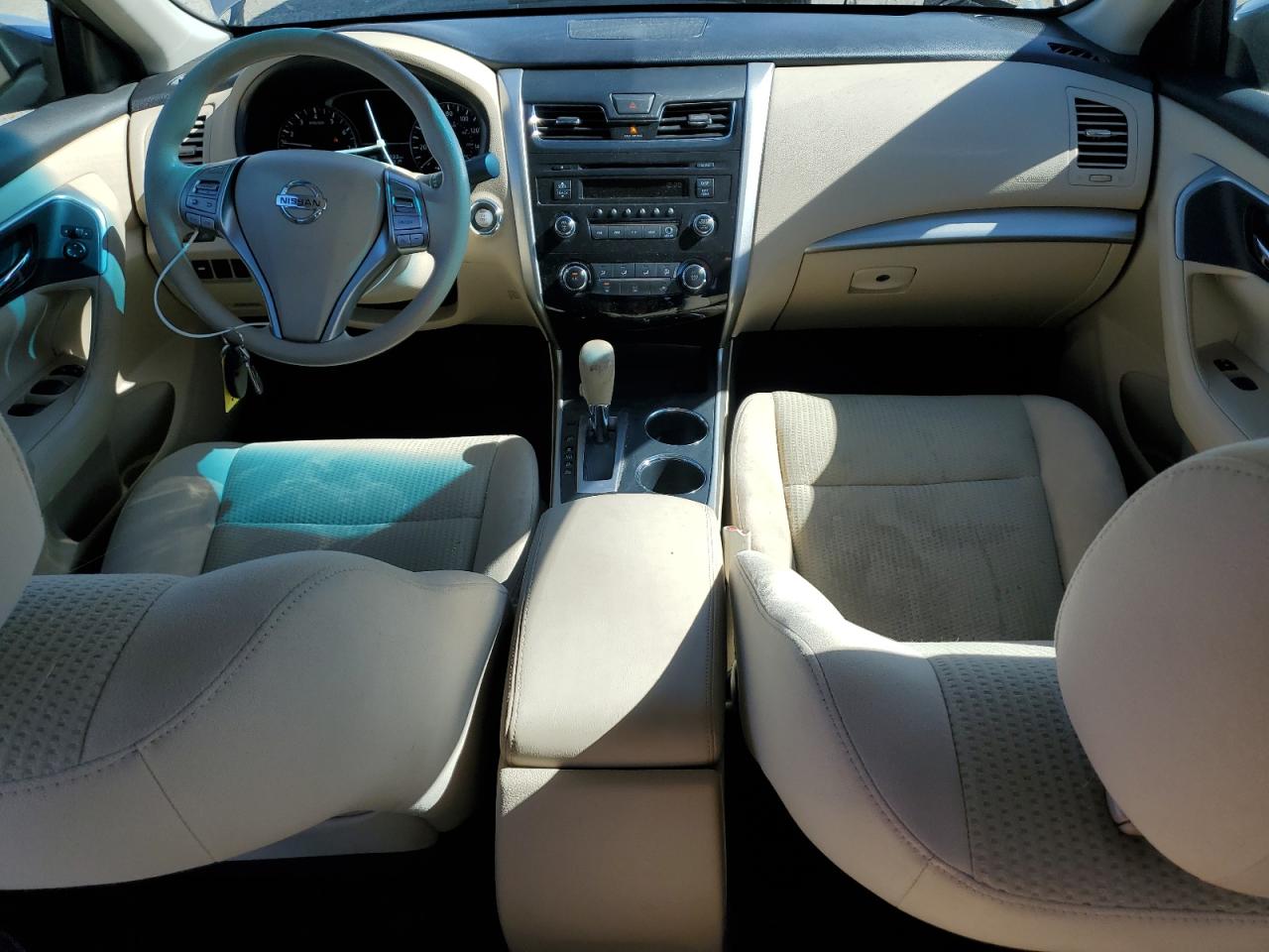 2015 Nissan Altima - Image 8