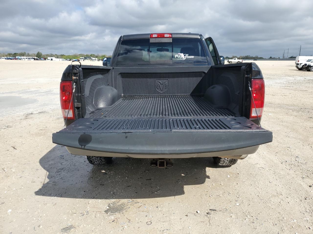 2010 Dodge RAM - Image 6