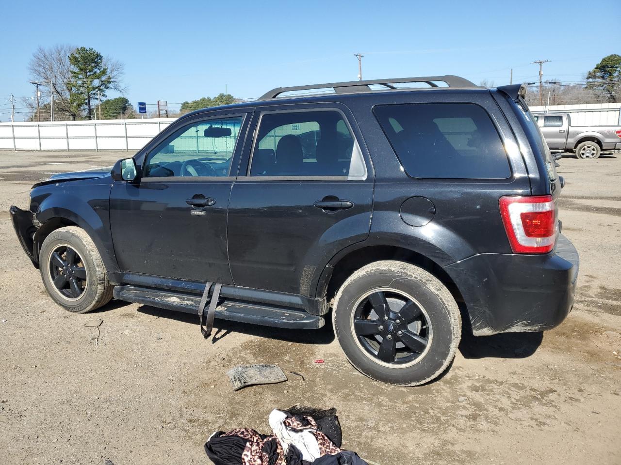 2011 Ford Escape - Image 2