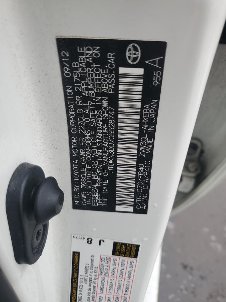 2012 Toyota Prius - Image 12
