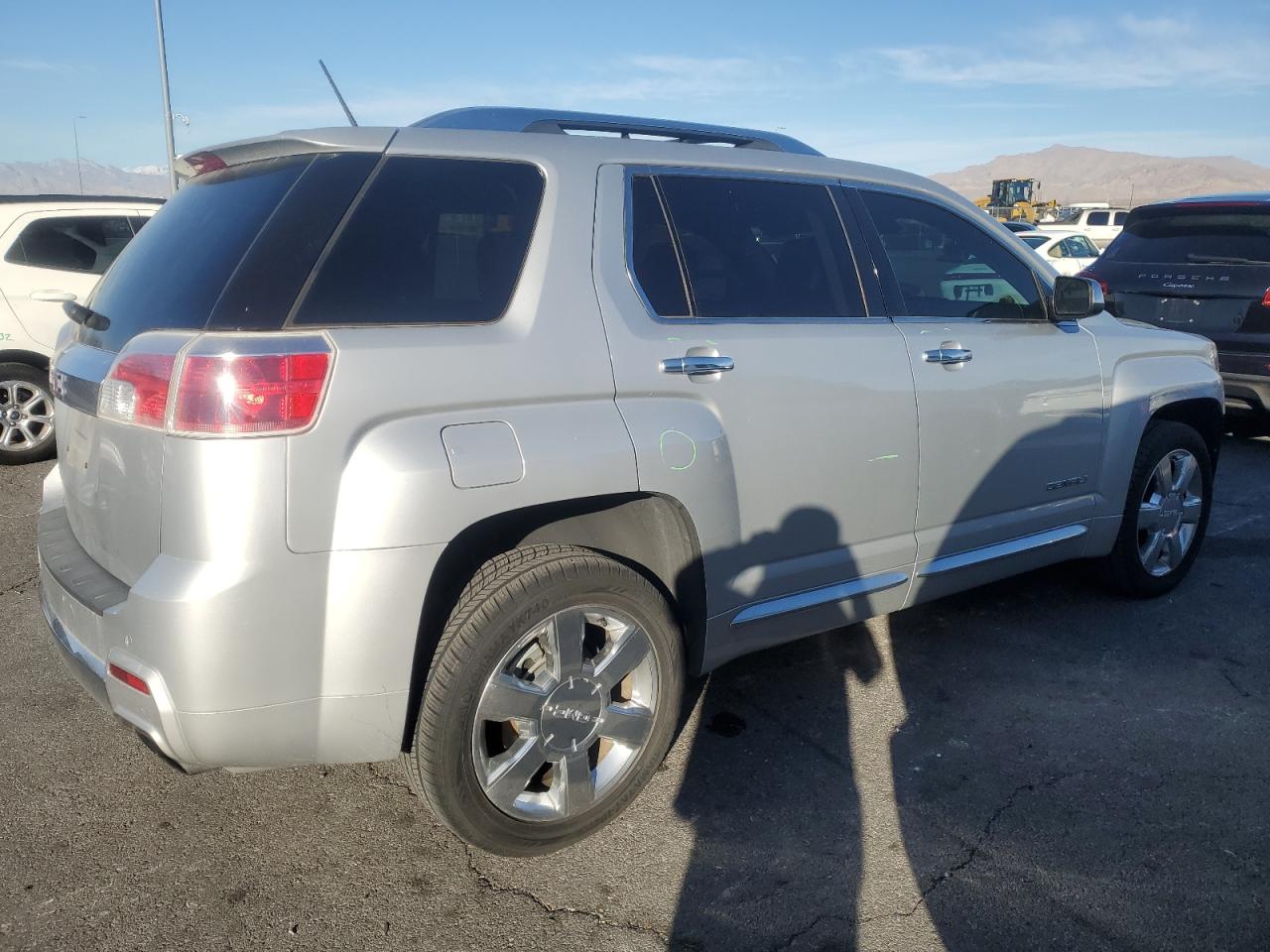 2014 GMC Terrain - Image 3