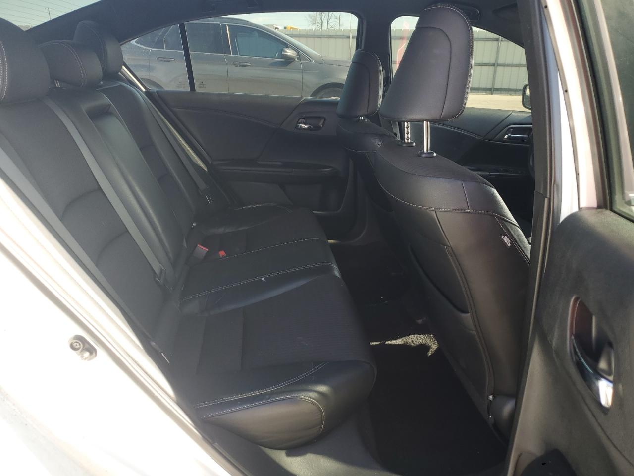 2016 Honda Accord - Image 10