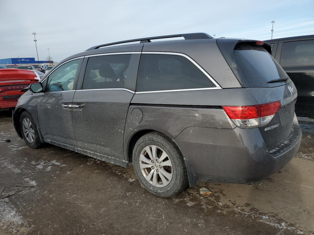 2016 Honda Odyssey - Image 2