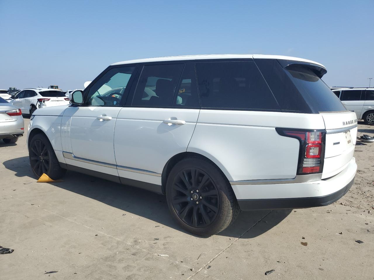 2014 Land Rover Range Rover - Image 2