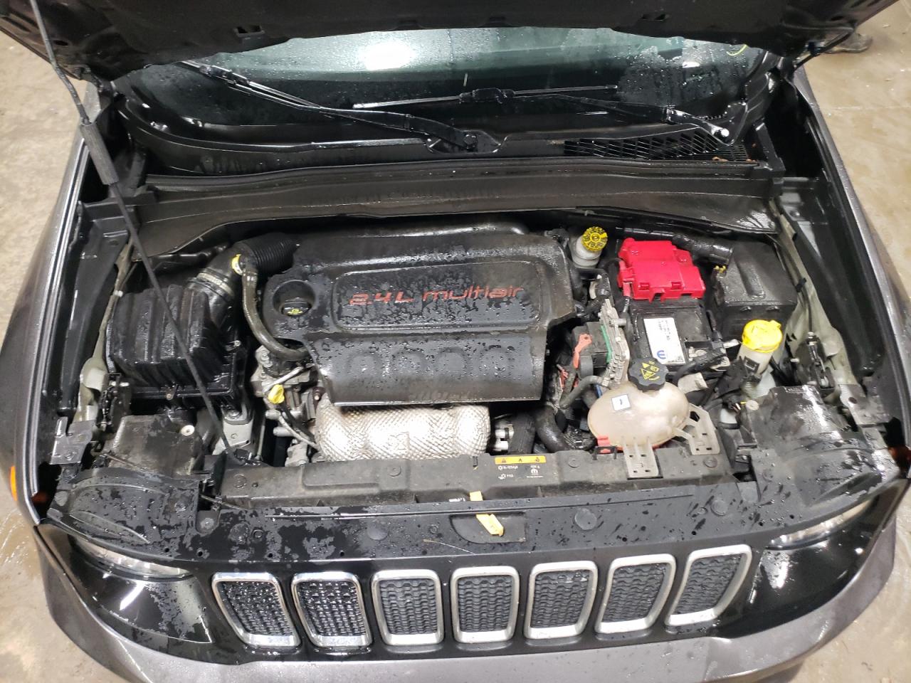 2020 Jeep Renegade - Image 11