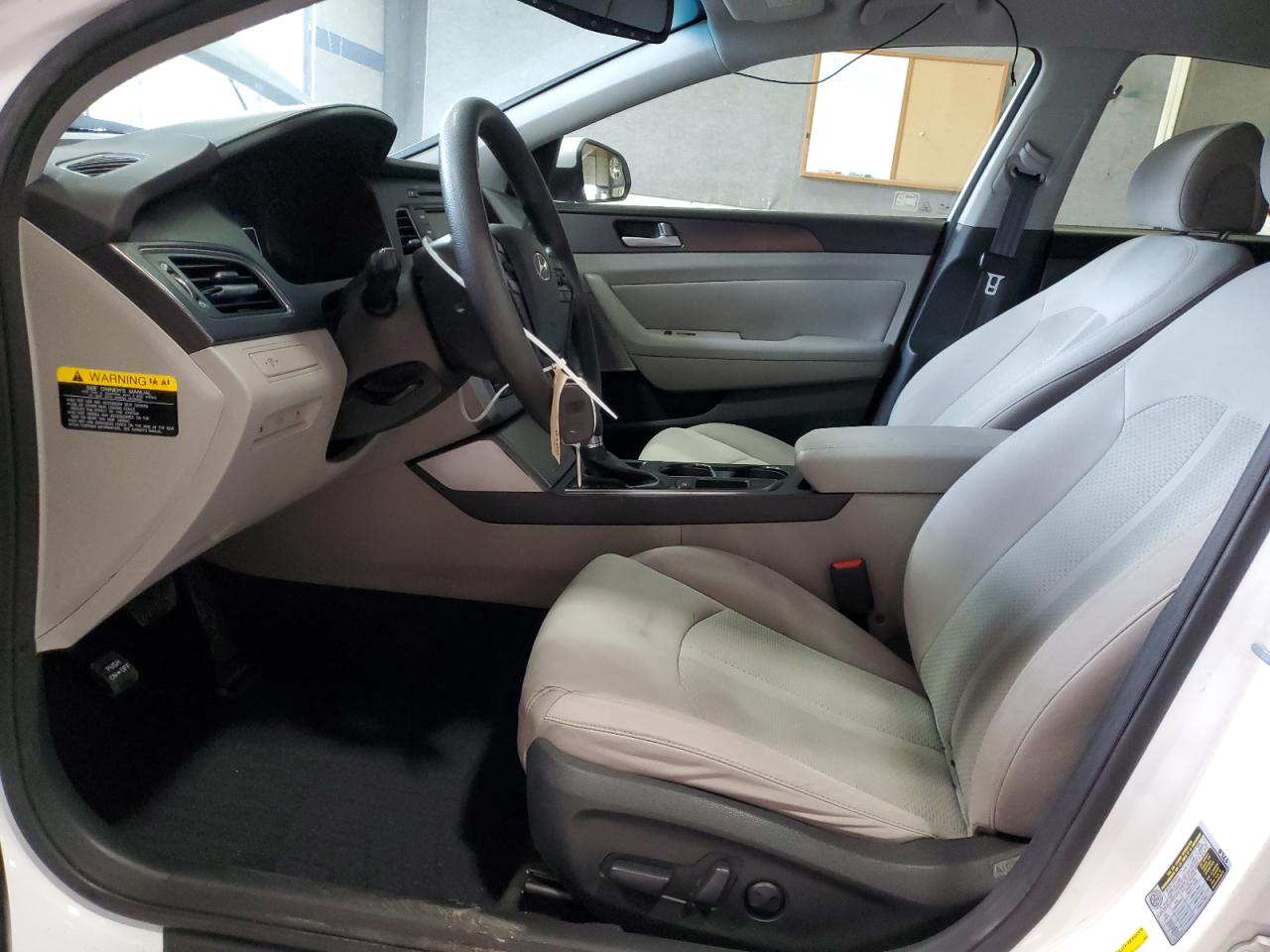 2015 Hyundai Sonata - Image 7