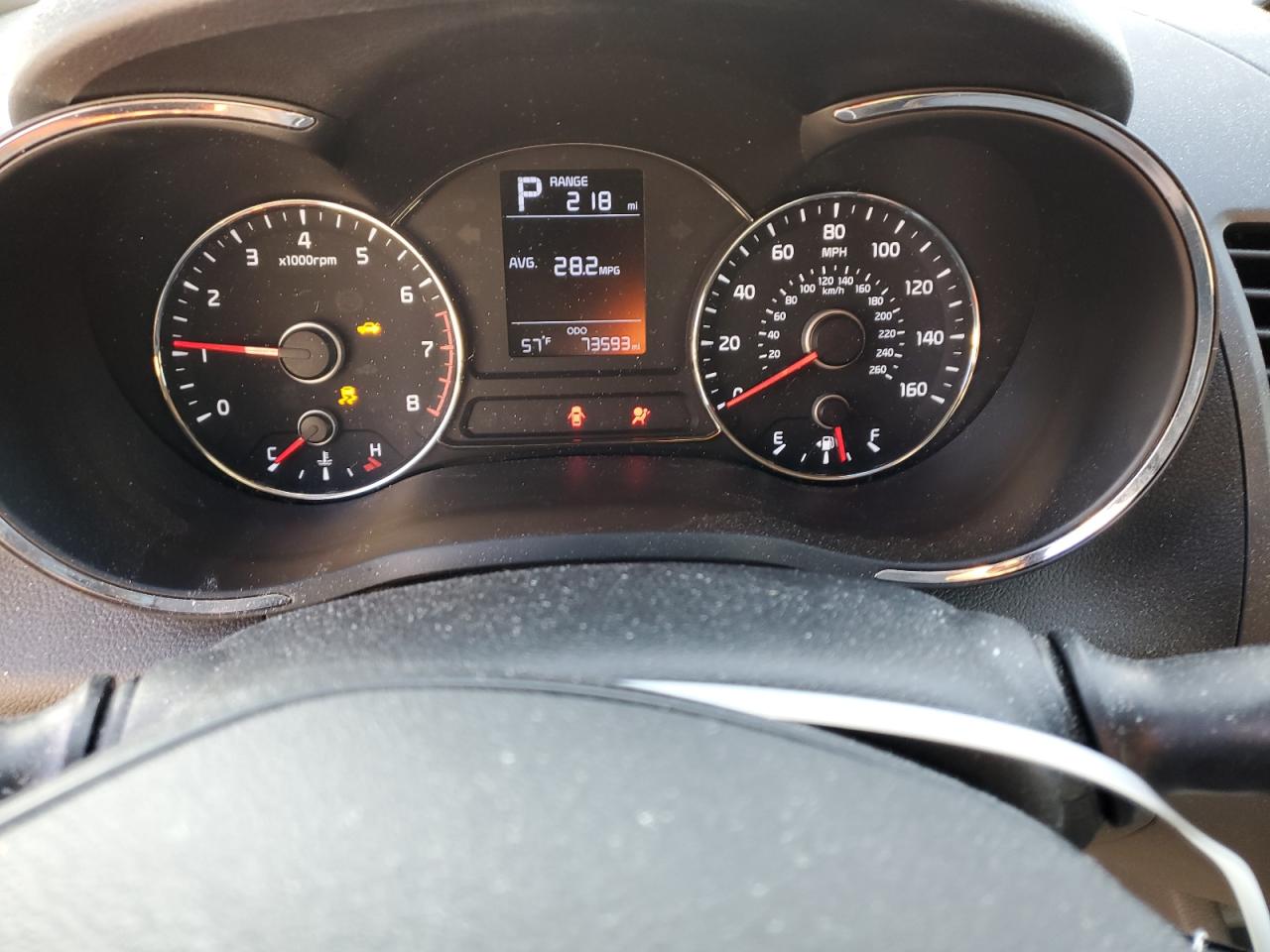 2017 Kia Forte - Image 9