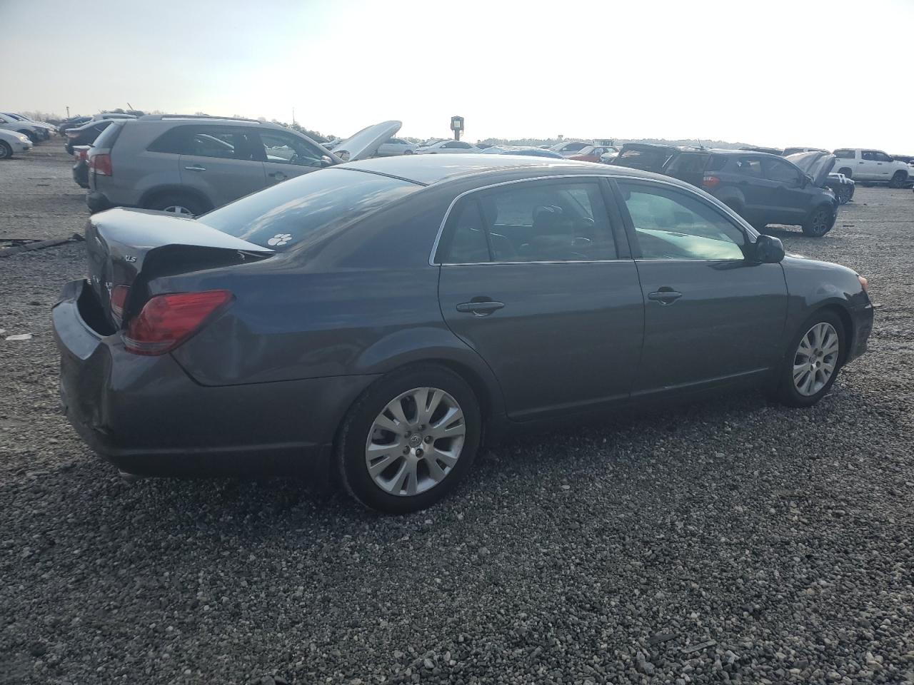 2008 Toyota Avalon - Image 3