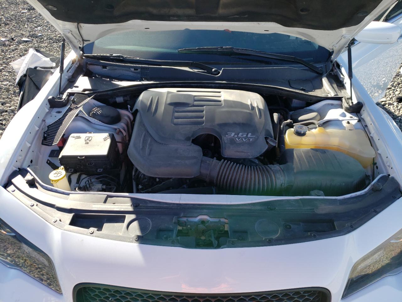2018 Chrysler 300 - Image 11