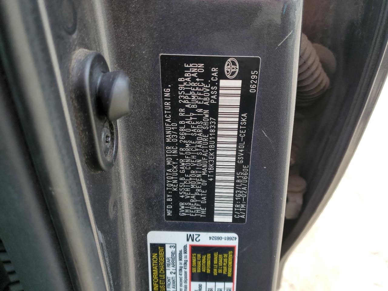 2011 Toyota Camry - Image 13