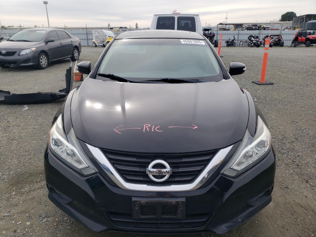2017 Nissan Altima - Image 5