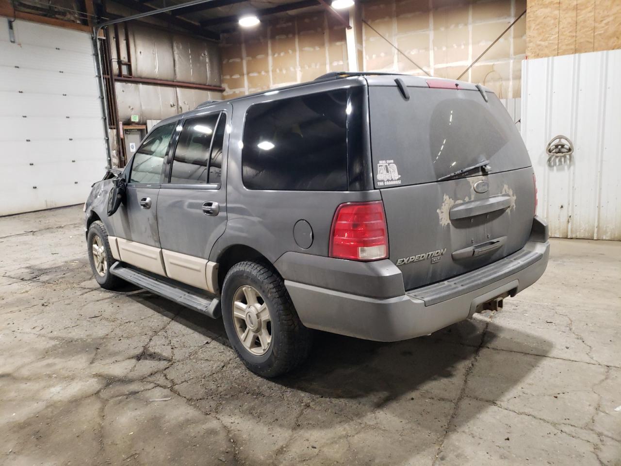 2003 Ford Expedition - Image 2