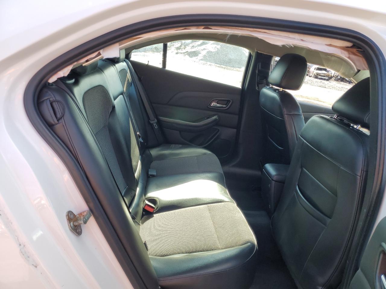 2014 Chevrolet Malibu - Image 10