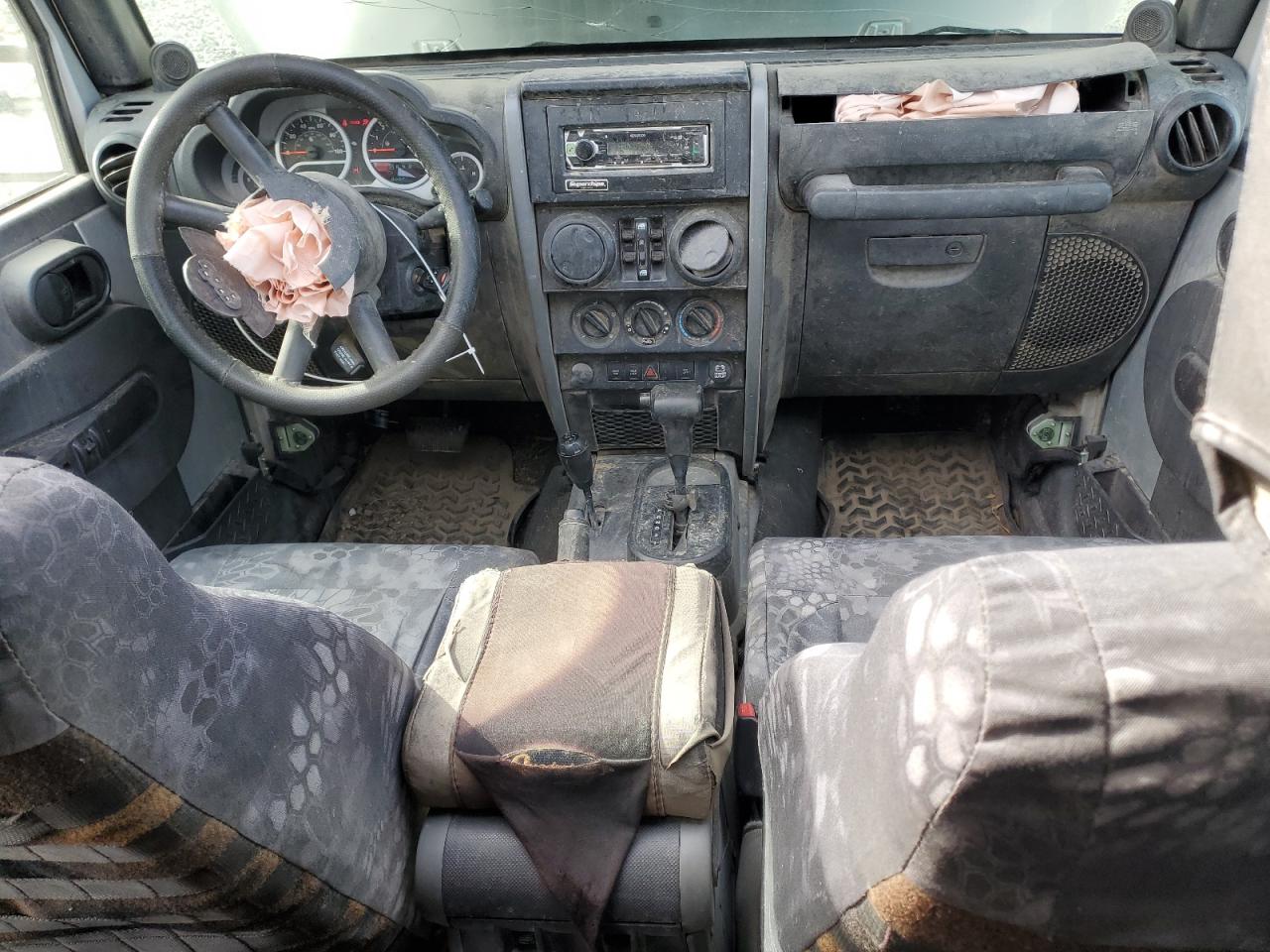 2009 Jeep Wrangler - Image 8